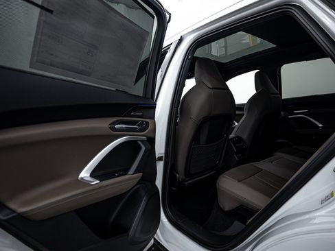 New 2025 Audi Q5 Premium Plus image 17