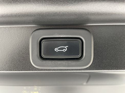 Certified 2023 Land Rover Range Rover Autobiography image 39