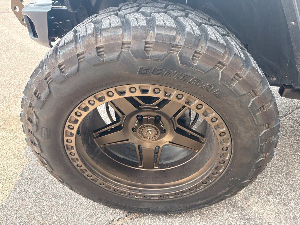 Used 2022 Jeep Wrangler Unlimited Rubicon w/ Xtreme Recon 35" Tire Package AWD/4WD image 10