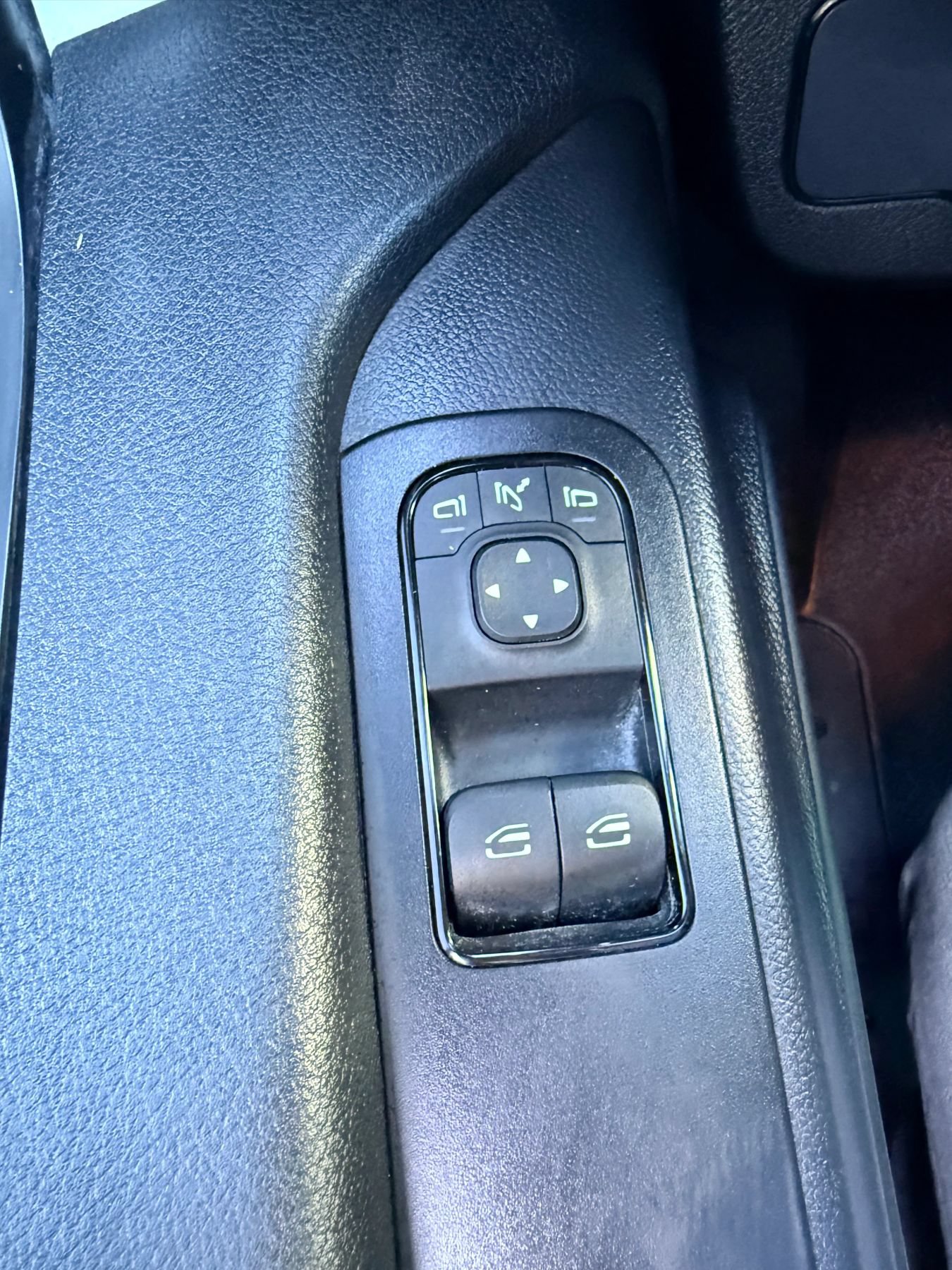 Used 2022 Mercedes-Benz Sprinter 2500 144 Cargo image 21