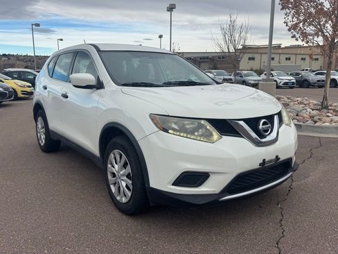 Used 2016 Nissan Rogue S image 1