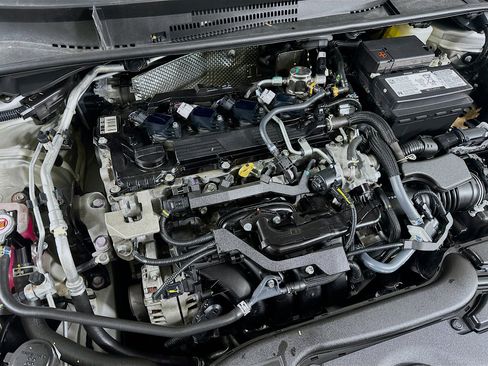 Used 2024 Toyota Corolla LE image 32