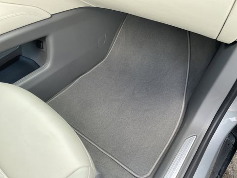 Certified 2025 Cadillac XT5 Premium Luxury image 40