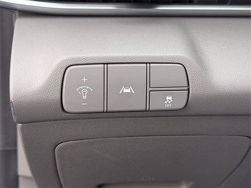 Used 2023 Hyundai Elantra SEL w/ Convenience Package image 19