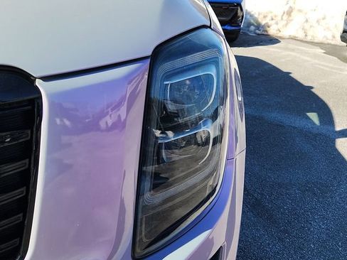 Used 2022 Kia Telluride SX w/ SX Prestige Package image 9