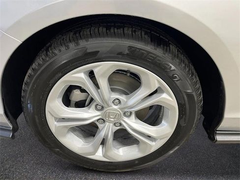 Used 2025 Honda Accord LX image 10