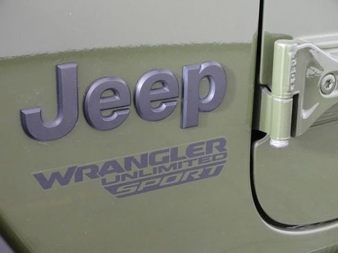 Used 2021 Jeep Wrangler Unlimited Sport image 44