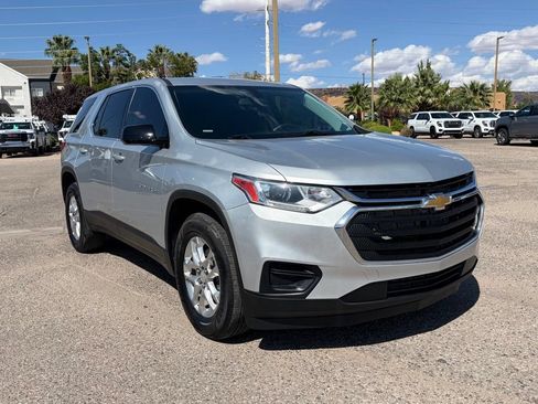Used 2020 Chevrolet Traverse LS w/ LPO, Floor Liner Package FWD image 3