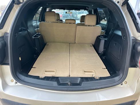 Used 2017 Ford Explorer XLT w/ Equipment Group 202A image 31