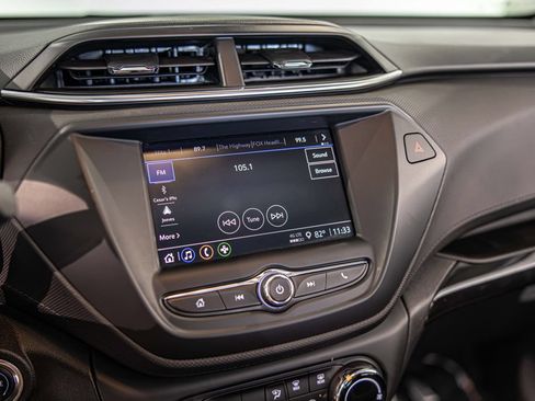 Used 2022 Chevrolet TrailBlazer LT FWD image 26