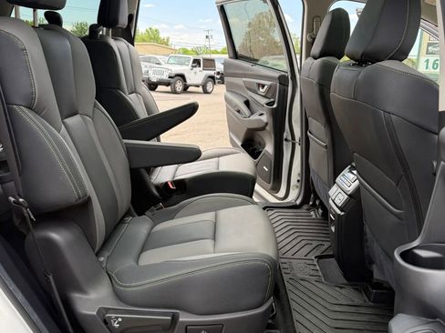 Used 2024 Subaru Ascent Onyx Edition Limited w/ Popular Package Onyx AWD/4WD image 23