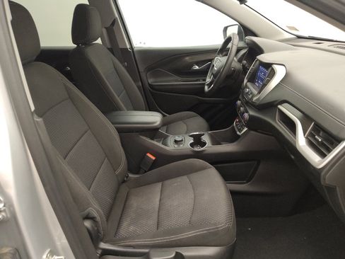 Used 2022 GMC Terrain SLE w/ Driver Convenience Package FWD image 21