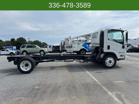 New 2024 Isuzu NPR image 6