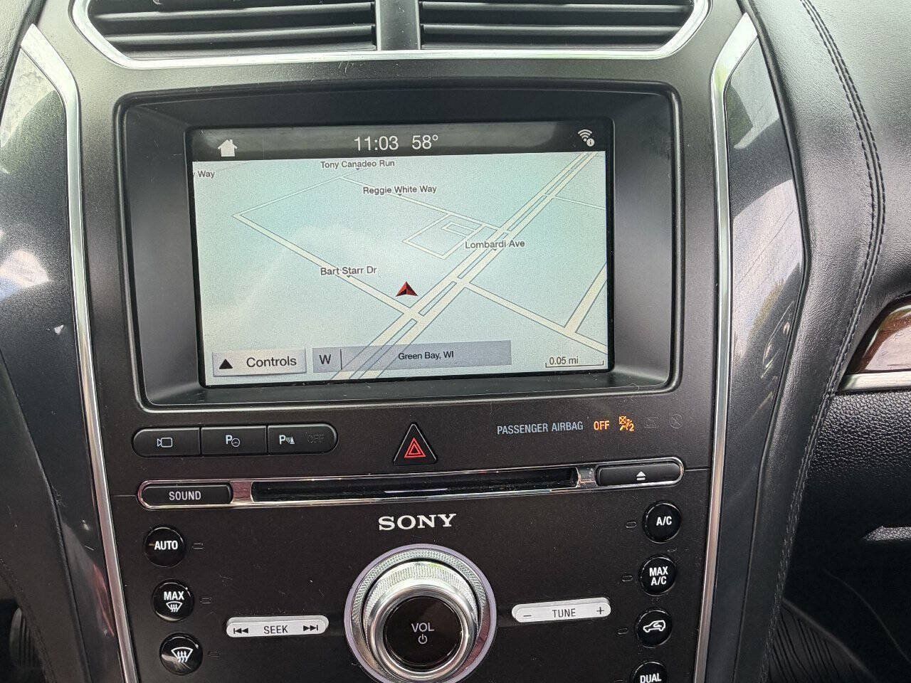 Used 2018 Ford Explorer Platinum AWD/4WD image 23