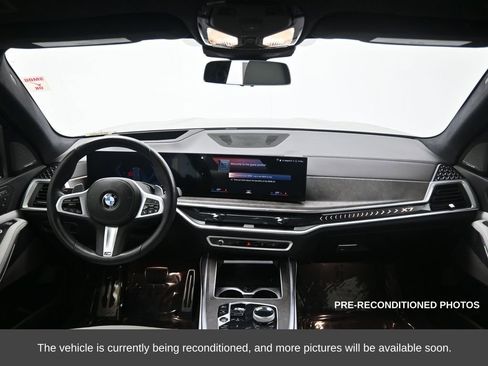 Used 2023 BMW X7 xDrive40i w/ Executive Package image 15