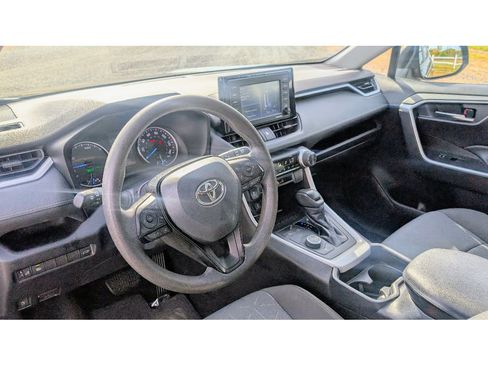 Used 2020 Toyota RAV4 XLE w/ Convenience Package image 19