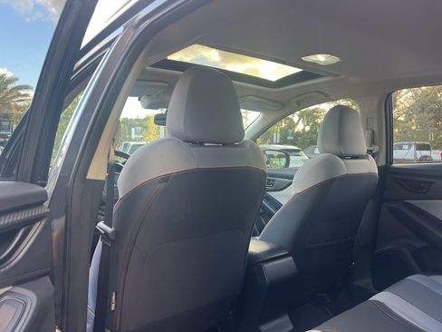 Used 2023 Subaru Crosstrek 2.0i Premium image 32