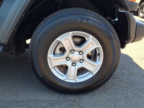 Certified 2022 Jeep Wrangler Unlimited Sport AWD/4WD image 10