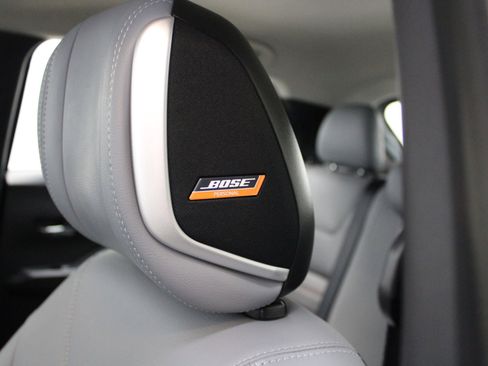 Used 2023 Nissan Kicks SR w/ SR Premium Package image 13