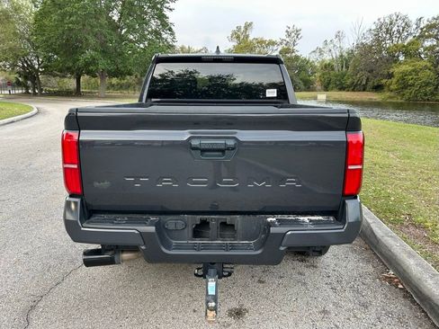 Certified 2024 Toyota Tacoma SR5 image 4