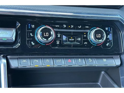 Used 2023 GMC Sierra 1500 Denali w/ Denali Reserve Package AWD/4WD image 24