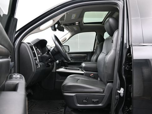 Used 2016 RAM 1500 Sport w/ Black Ram 1500 Sport Group AWD/4WD image 9