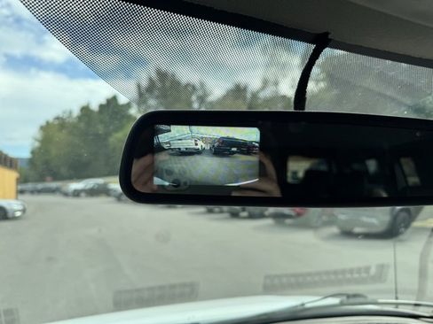 Used 2022 Chevrolet Express 2500 w/ Enhanced Convenience Package image 28