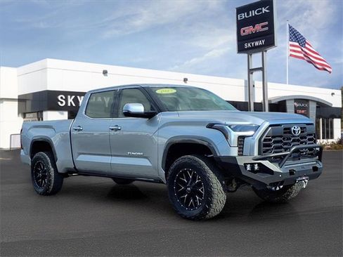 Used 2023 Toyota Tundra Limited image 3