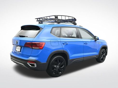Used 2023 Volkswagen Taos SE w/ Black Wheel Package FWD image 8