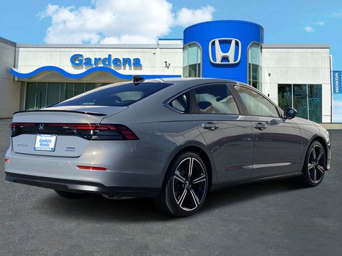 Used 2025 Honda Accord Sport image 6