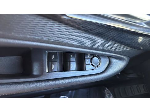 Used 2024 Chevrolet Blazer EV LT AWD/4WD image 32