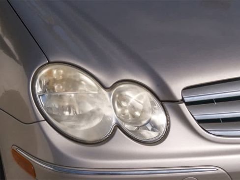 Used 2006 Mercedes-Benz CLK 350 Coupe image 4