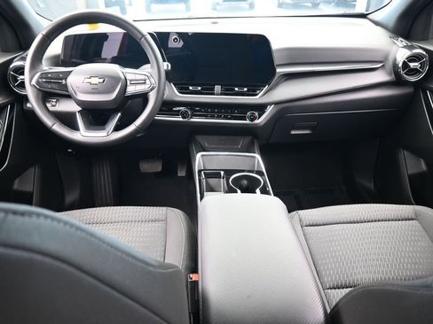 Used 2025 Chevrolet Equinox LT image 37