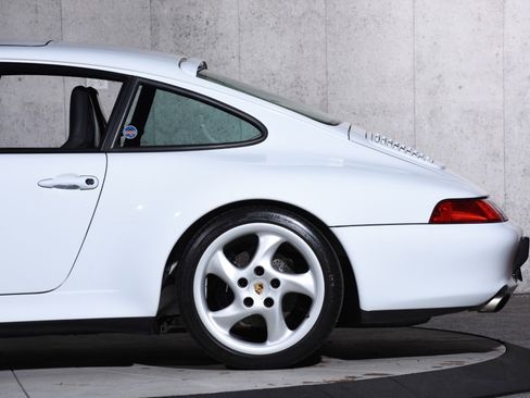 Used 1998 Porsche 911 Carrera S image 33