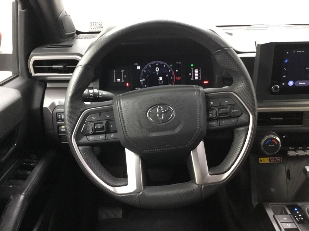 Used 2025 Toyota Tacoma SR5 w/ SR5 Upgrade Package AWD/4WD image 32