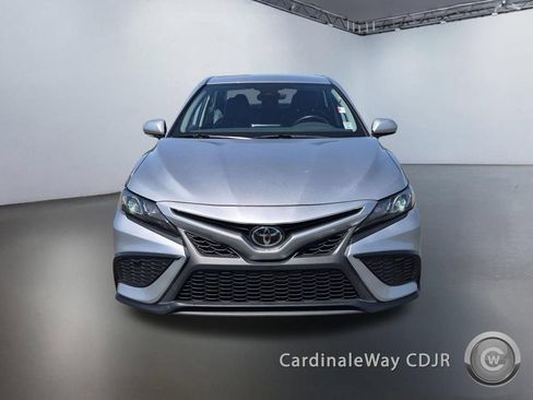 Used 2024 Toyota Camry SE FWD image 8