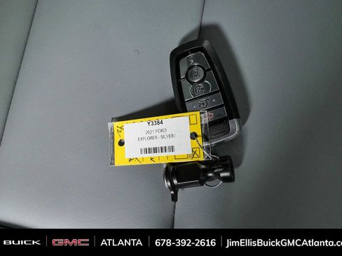 Used 2021 Ford Explorer XLT w/ Equipment Group 202A RWD image 24