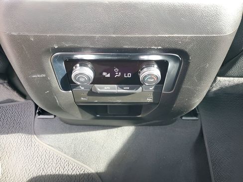 Used 2025 GMC Yukon Denali image 21