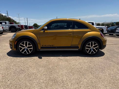Used 2018 Volkswagen Beetle 2.0T Dune FWD image 4