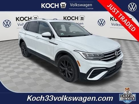 Used 2022 Volkswagen Tiguan SE w/ Panoramic Sunroof Package image 1