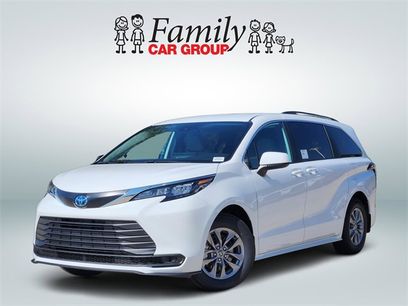 New 2025 Toyota Sienna LE
