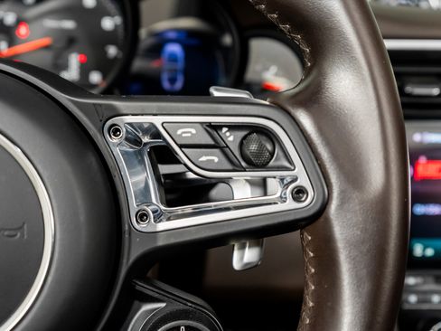 Used 2019 Porsche 911 Targa 4S image 38