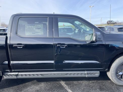 New 2025 Ford F150 Lightning Flash image 32