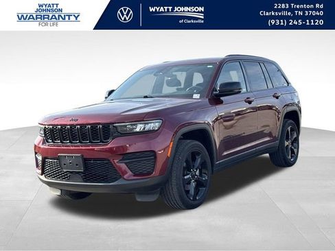Used 2022 Jeep Grand Cherokee Altitude image 1