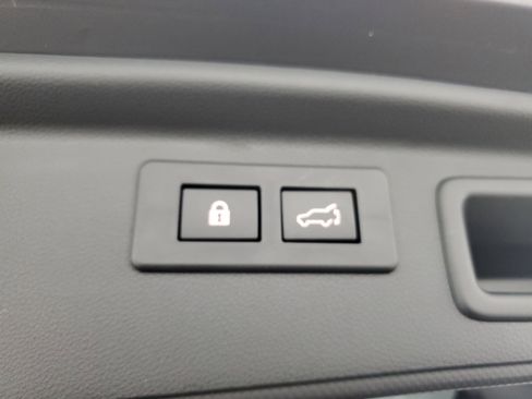 Used 2023 Subaru Forester Limited image 36