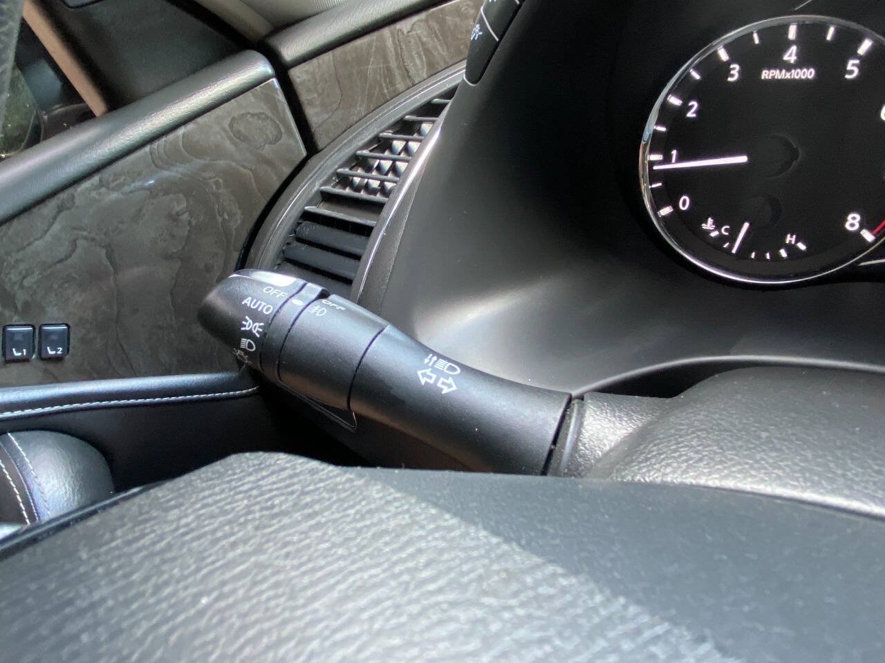 Used 2021 INFINITI QX80 Luxe RWD image 28