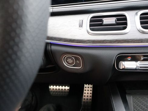 New 2026 Mercedes-Benz GLS 450 4MATIC image 31
