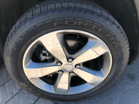 Used 2016 Jeep Grand Cherokee Limited w/ Trailer Tow Group IV AWD/4WD image 9