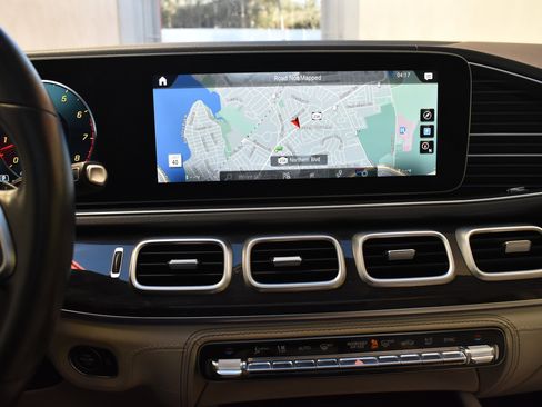 Used 2020 Mercedes-Benz GLE 350 4MATIC image 36