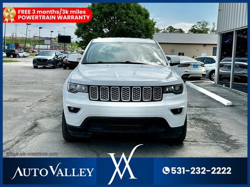 Used 2022 Jeep Grand Cherokee Laredo E image 2